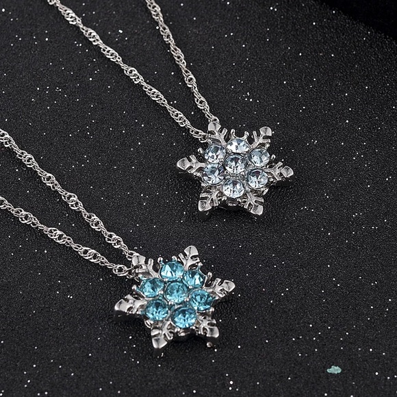 SALE NEW snowflake necklace - Picture 2 of 4